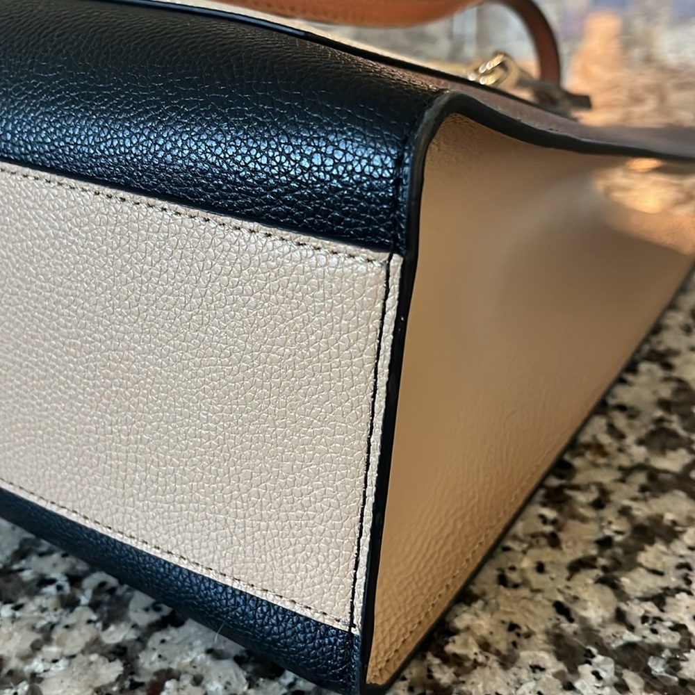 Marc Jacobs Black, Tan and Cream Bag - Picture 13 of 16